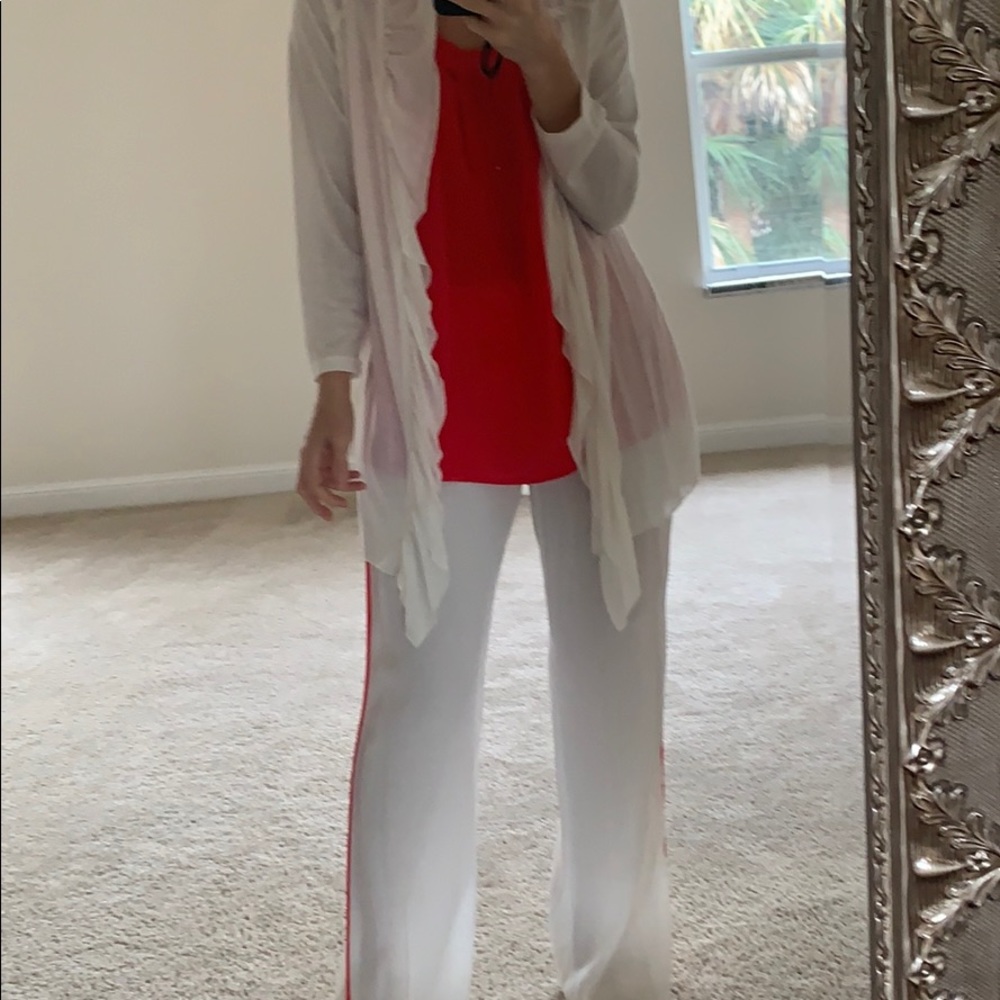 White/Ivory with orange/red trim size 6 - Picture 5 of 16